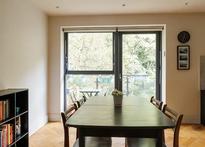 Daire Guestready - Comfortable Retreat In Kilmainham *